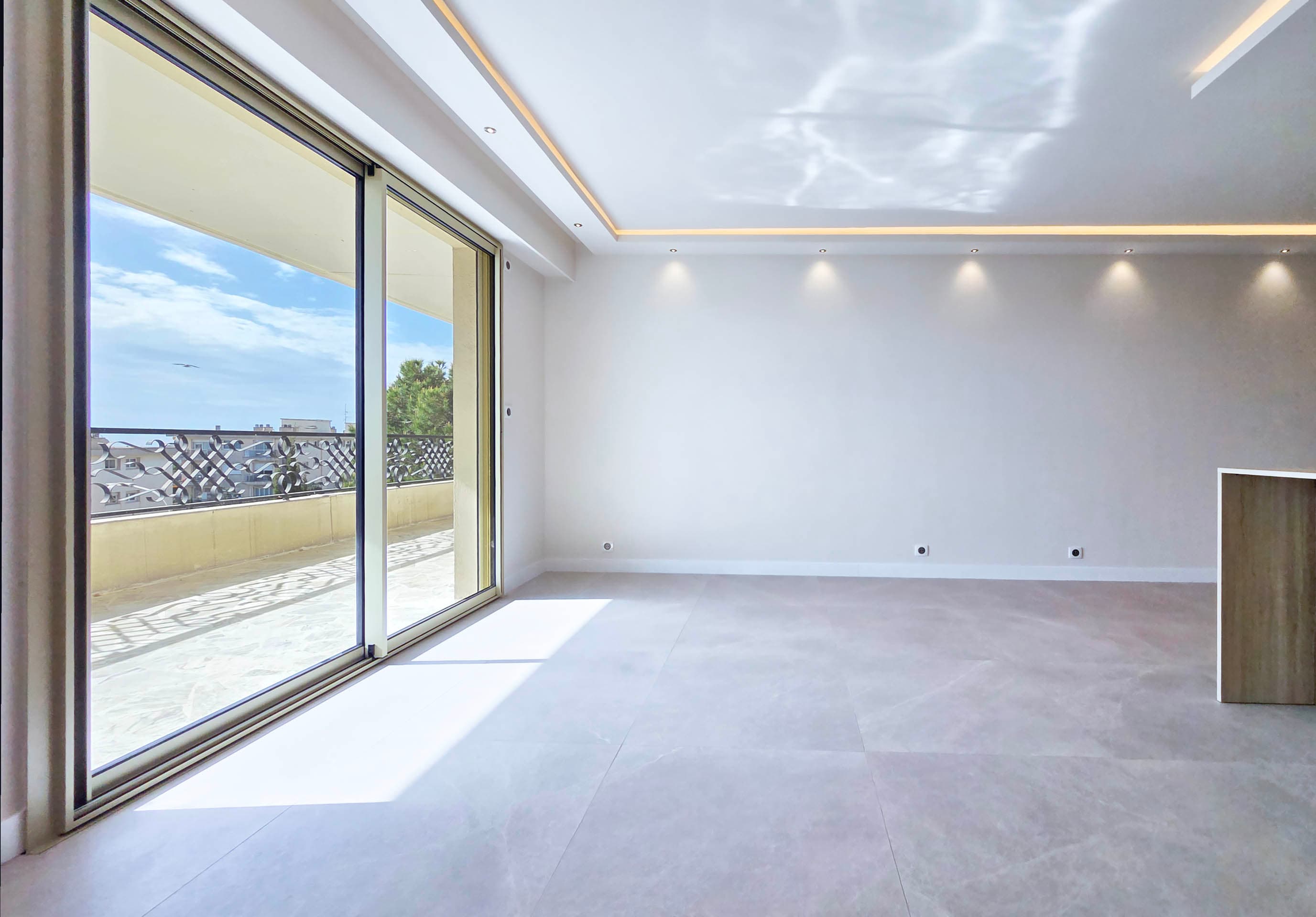 Salon cuisine — avant